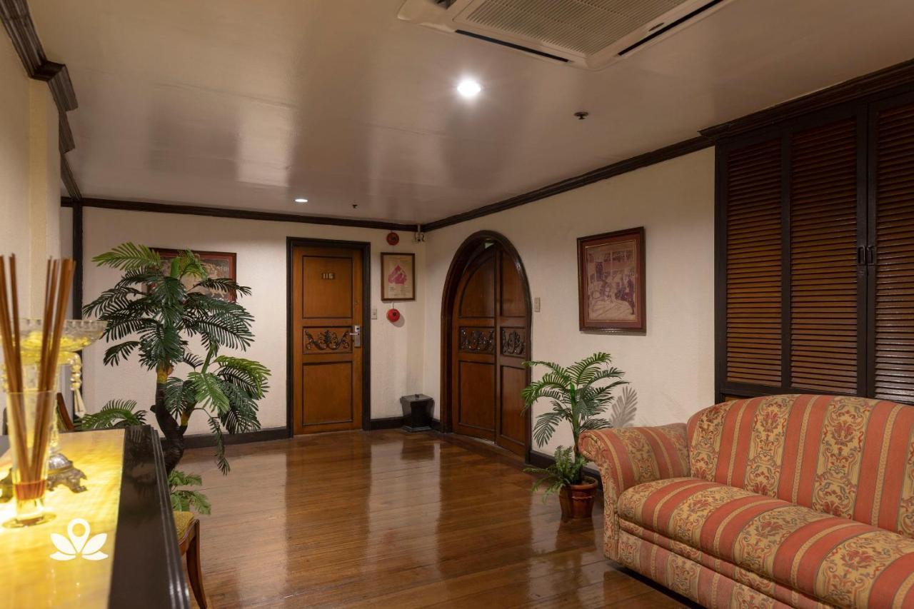Zen Rooms Camelot Hotel Qc Quezon City Kültér fotó