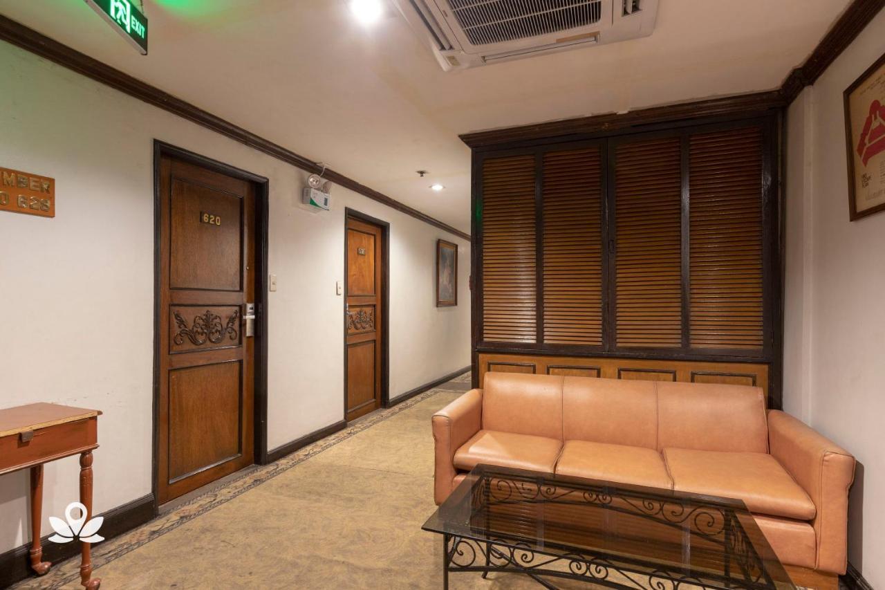 Zen Rooms Camelot Hotel Qc Quezon City Kültér fotó